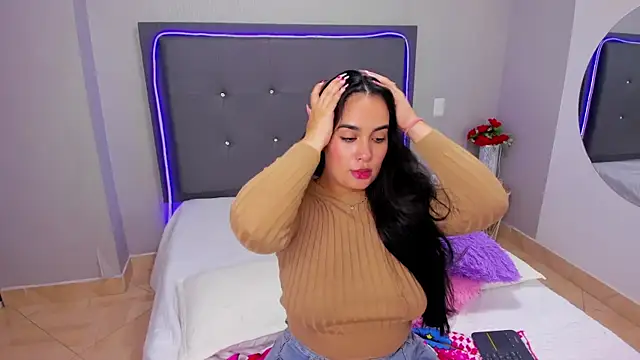 emma lye online show from February 1, 2:16 am