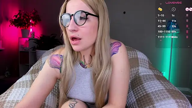 Tanya Acid online show from January 5, 7:38 am