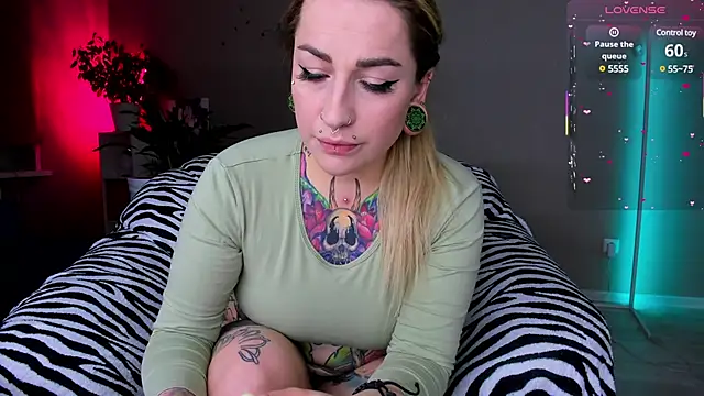 Tanya Acid online show from February 18, 6:58 pm