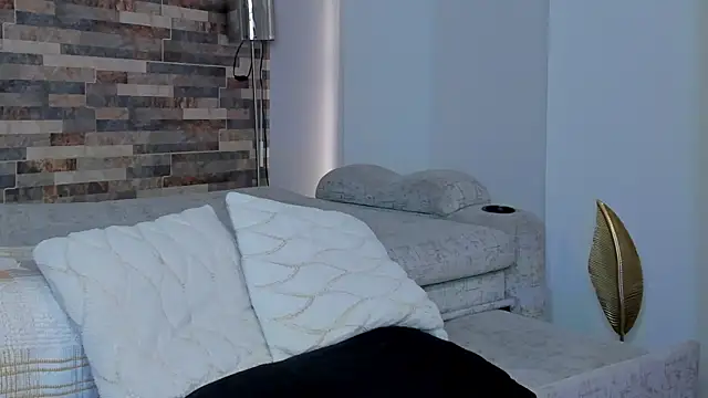 zaiin diesel online show from March 8, 12:30 pm