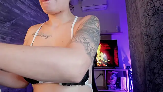 Melany Luv online show from March 27, 10:20 pm