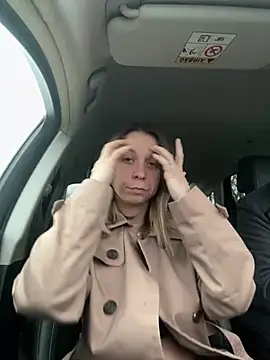 Snapshot of Aphrodite-22 chatting on December 17, 2:55 pm Aphrodite-22 online show from December 17, 2:55 pm