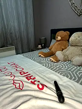 Snapshot of Aphrodite-22 chatting on December 16, 8:41 am Aphrodite-22 online show from December 16, 8:41 am