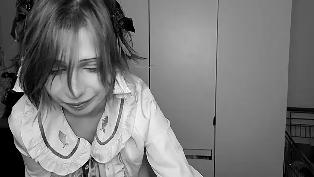 Moon Lollie  online show from November 22, 11:04 pm