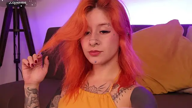 Snapshot of Daarlene chatting on November 3, 12:17 pm Daarlene online show from November 3, 12:17 pm