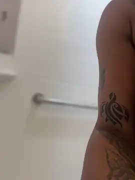 Snapshot of PrettyGal_Tingz chatting on February 4, 4:59 am PrettyGal Tingz online show from February 4, 4:59 am