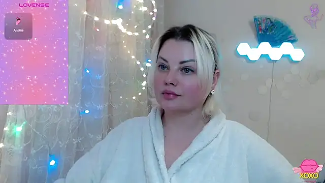 JewellKiss7 online show from April 7, 7:58 pm