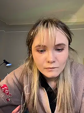 CiriRianonn online show from November 8, 4:12 am