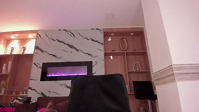 Snapshot of Isabel_Escorcia chatting on February 13, 8:17 am Isabel Escorcia online show from February 13, 8:17 am