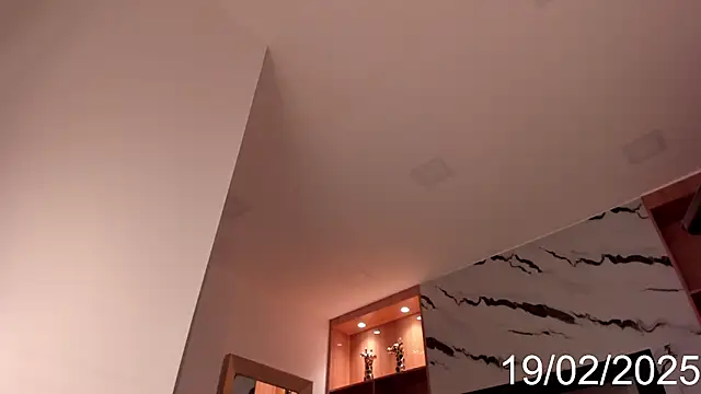 Snapshot of Isabel_Escorcia chatting on February 19, 8:33 am Isabel Escorcia online show from February 19, 8:33 am