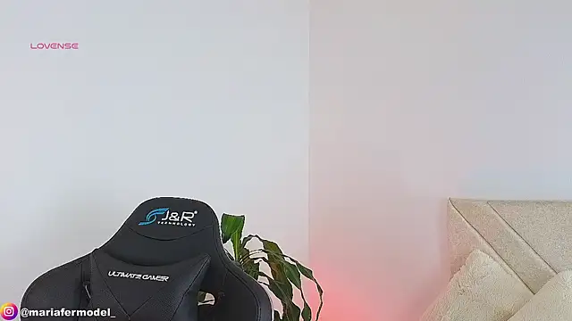 Mariafer05 online show from January 1, 1:05 pm