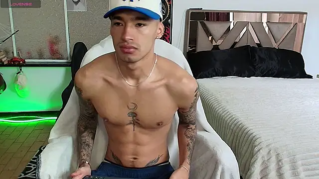 Damon  333 online show from November 5, 4:51 pm