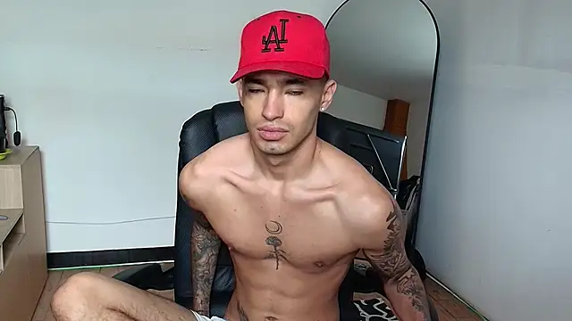 Damon  333 online show from November 27, 6:32 pm