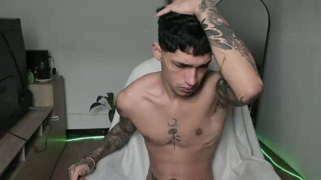 Damon  333 online show from December 20, 4:58 pm