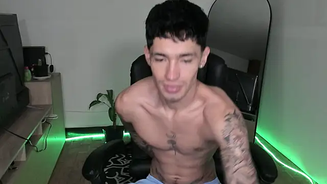 Damon  333 online show from December 21, 10:39 pm