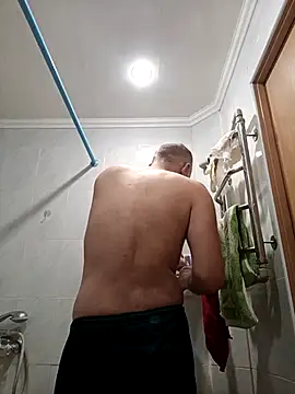 Pineapple04 online show from December 14, 6:30 am