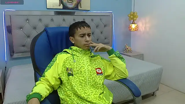 Snapshot of Xavii18 chatting on January 25, 12:26 pm Xavii18 online show from January 25, 12:26 pm