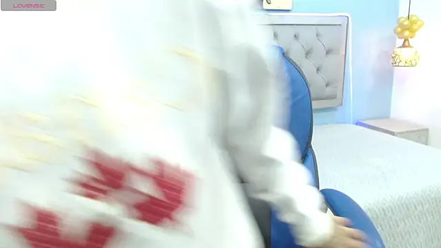 Snapshot of Xavii18 chatting on February 11, 12:37 pm Xavii18 online show from February 11, 12:37 pm