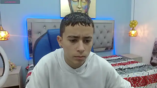 Snapshot of Xavii18 chatting on February 25, 1:39 pm Xavii18 online show from February 25, 1:39 pm