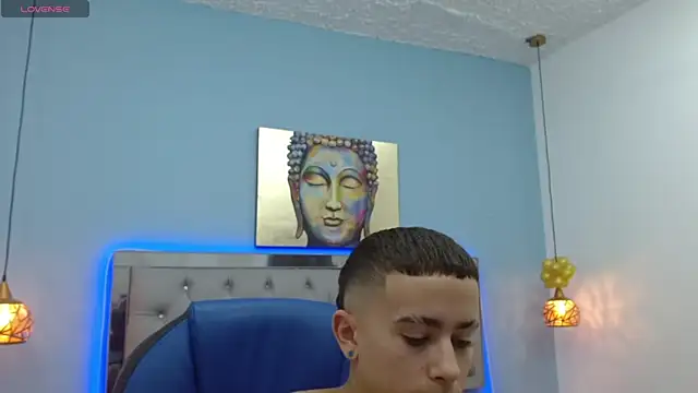 Snapshot of Xavii18 chatting on February 26, 4:24 pm Xavii18 online show from February 26, 4:24 pm