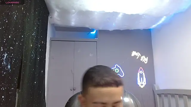 Snapshot of Xavii18 chatting on March 6, 4:38 pm Xavii18 online show from March 6, 4:38 pm