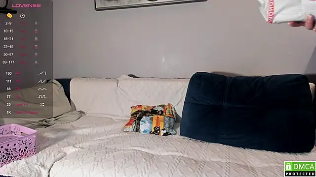 wwildfox online show from April 5, 8:06 pm