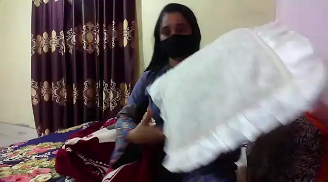 LovelyRose69 online show from December 18, 6:46 pm