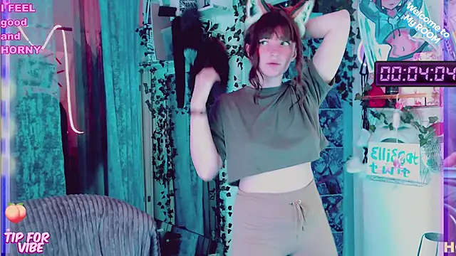 Toxic Ellies online show from February 2, 5:37 pm