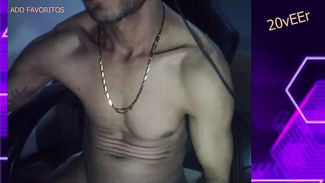 Snapshot of 20vEEr chatting on February 10, 12:52 am 20vEEr online show from February 10, 12:52 am