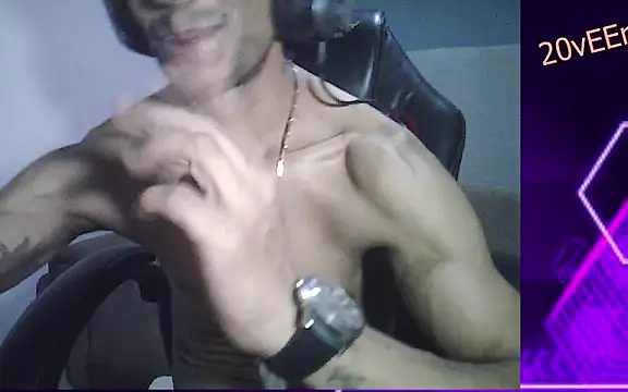 Snapshot of 20vEEr chatting on February 17, 1:15 am 20vEEr online show from February 17, 1:15 am