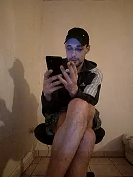 Snapshot of kx93 chatting on February 9, 3:32 am kx93 online show from February 9, 3:32 am