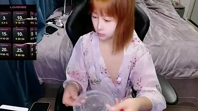 Snapshot of Angelababy001 chatting on January 18, 8:09 pm Angelababy001 online show from January 18, 8:09 pm