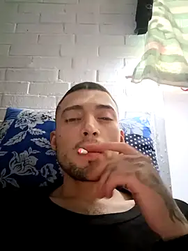 Snapshot of Suggarwhite18CM chatting on October 1, 4:24 pm Suggarwhite18CM online show from October 1, 4:24 pm