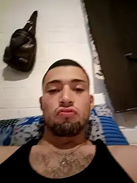 Snapshot of Suggarwhite18CM chatting on October 6, 1:03 am Suggarwhite18CM online show from October 6, 1:03 am