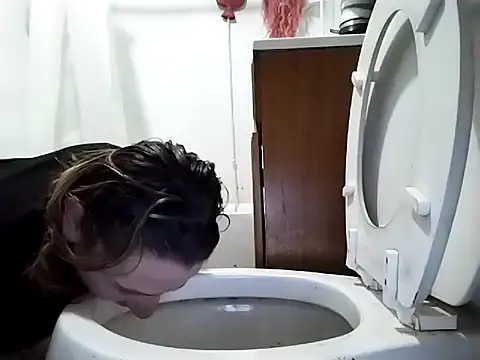 UniqueKorn86 online show from October 1, 8:15 pm