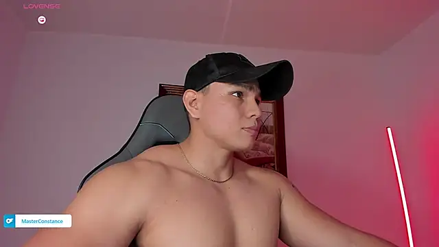 Snapshot of RoyConstance chatting on October 22, 4:35 am RoyConstance online show from October 22, 4:35 am