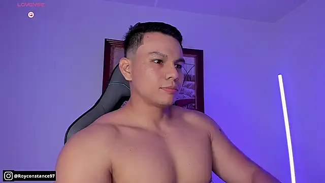 Snapshot of RoyConstance chatting on December 14, 4:40 am RoyConstance online show from December 14, 4:40 am