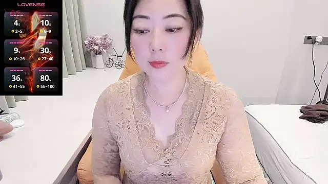 Crystal Wings online show from December 2, 1:28 pm