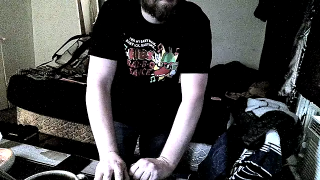 Snapshot of Brobun4fun chatting on December 5, 5:20 pm Brobun4fun online show from December 5, 5:20 pm