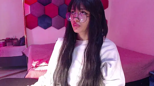 Snapshot of liz-beths chatting on February 28, 2:09 pm liz-beths online show from February 28, 2:09 pm