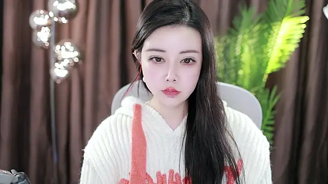 Qiaoqiao  online show from January 19, 8:30 pm