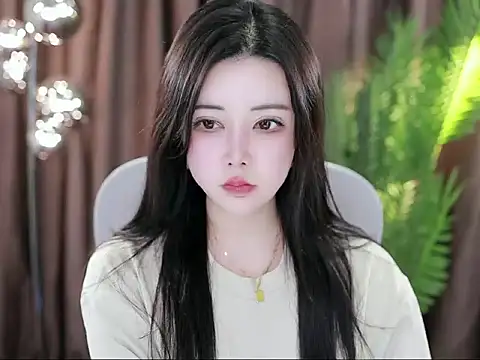 Qiaoqiao  online show from February 28, 5:04 pm