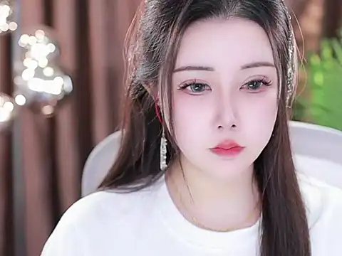 Qiaoqiao  online show from March 3, 7:10 am