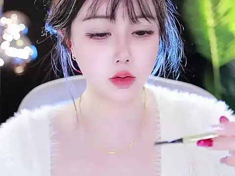 Qiaoqiao  online show from March 15, 5:59 pm