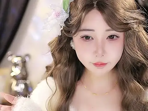 Qiaoqiao  online show from September 17, 5:03 pm