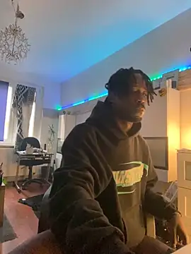 Snapshot of einRowdey chatting on November 14, 2:05 pm einRowdey online show from November 14, 2:05 pm