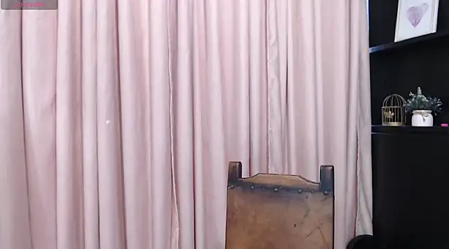 Snapshot of ysabel_sanchez4 chatting on March 11, 1:56 pm ysabel sanchez4 online show from March 11, 1:56 pm