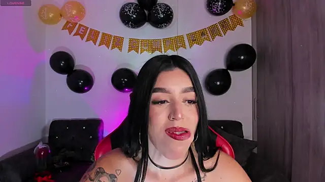 zoee jackson online show from April 16, 5:30 am