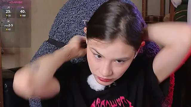 alicekiit online show from October 26, 3:56 am