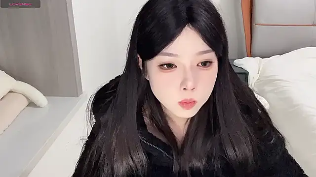 Q-ing online show from December 3, 4:14 am